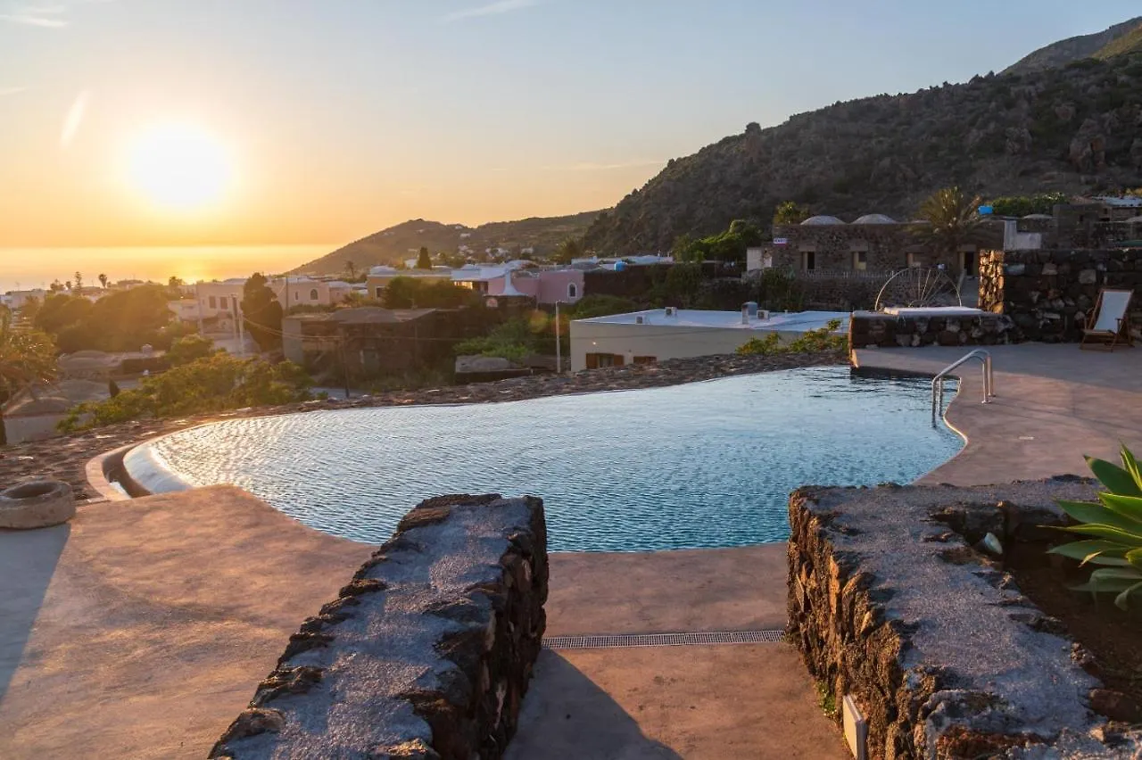 Dammusi Uliveto Villa Scauri  Vakantiehuis Scauri (Sicily)