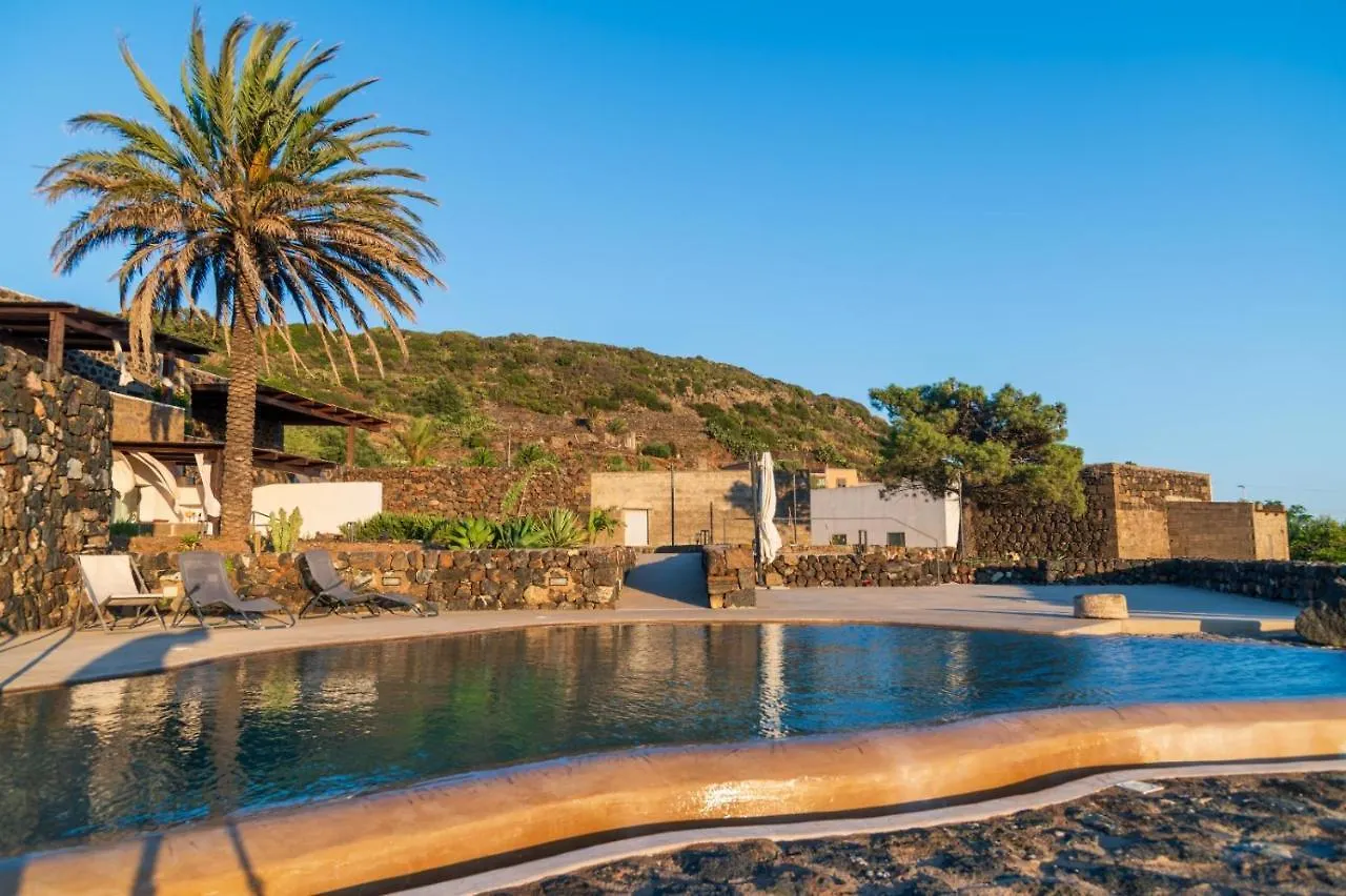 Dammusi Uliveto Villa Scauri  Scauri (Sicily)