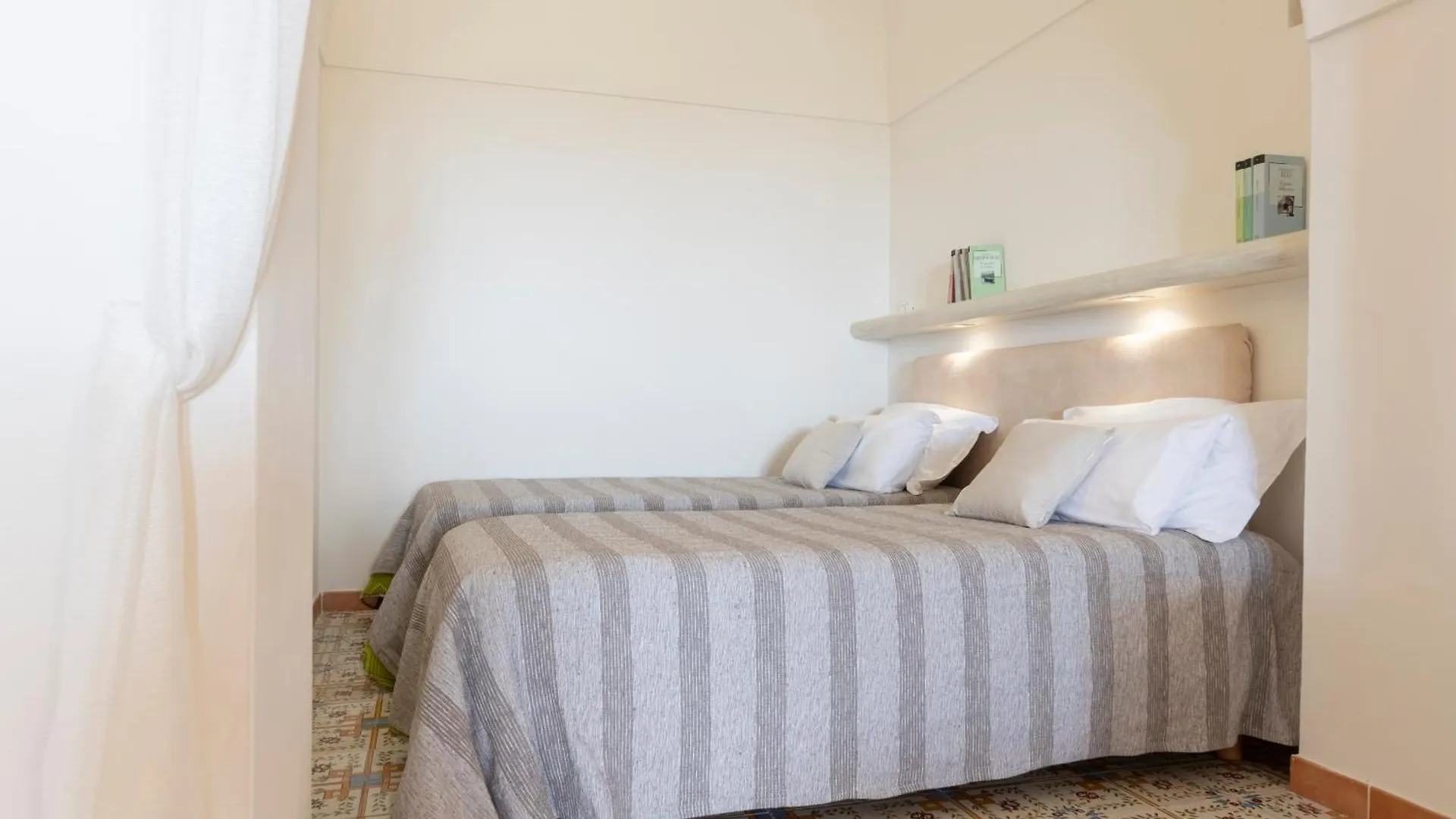 Dammusi Uliveto Villa Scauri  Scauri (Sicily)