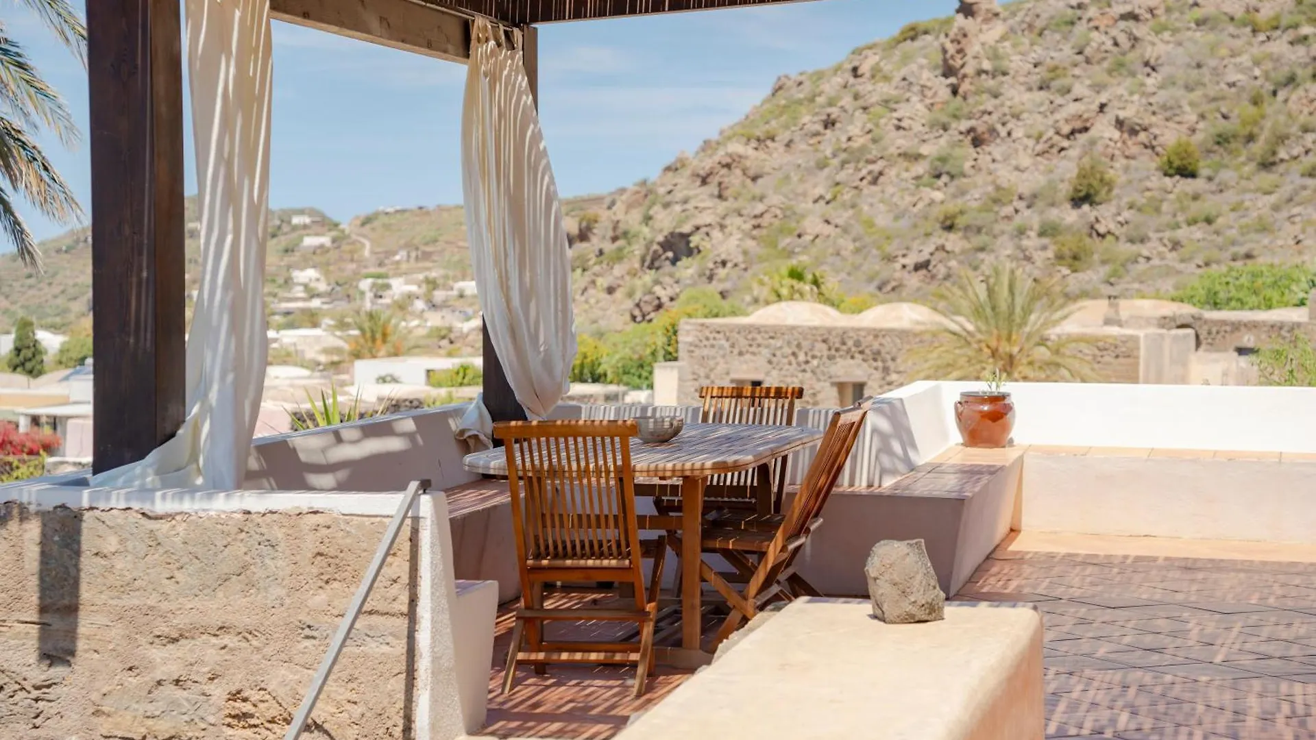 Holiday home Dammusi Uliveto Villa Scauri