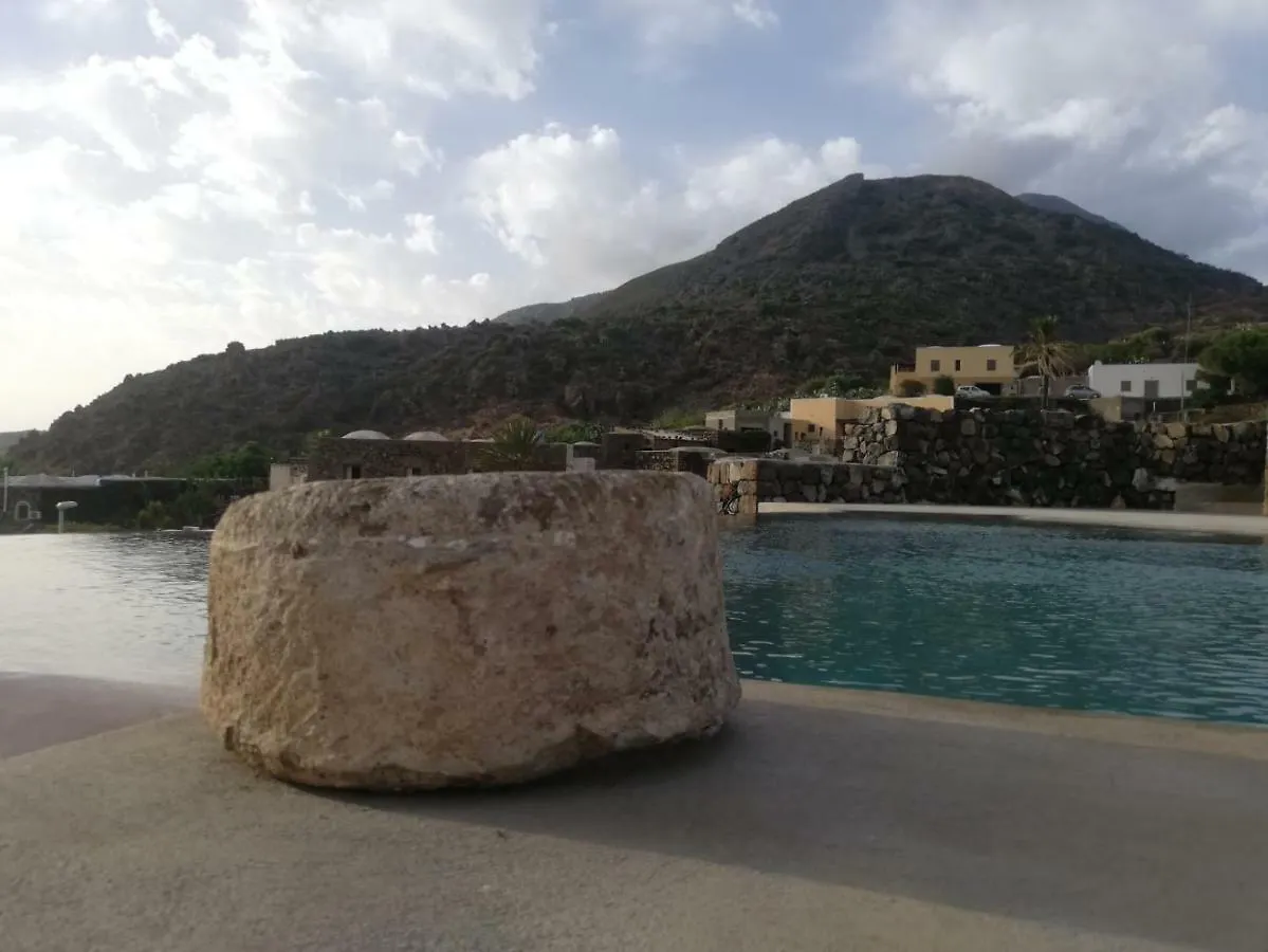 Dammusi Uliveto Villa Scauri  Scauri (Sicily)